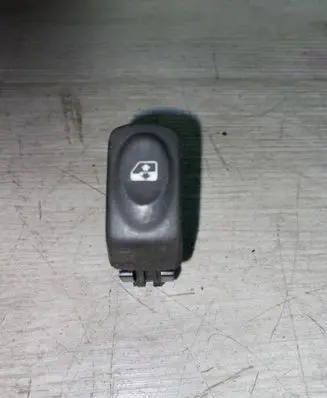 Renault Scenic I Quarter vent window switch B1068a