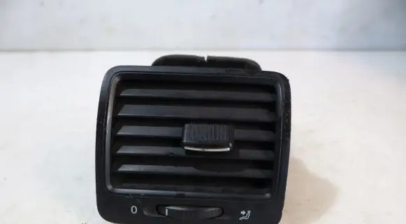 Volkswagen Golf V Dashboard side air vent grill/cover trim