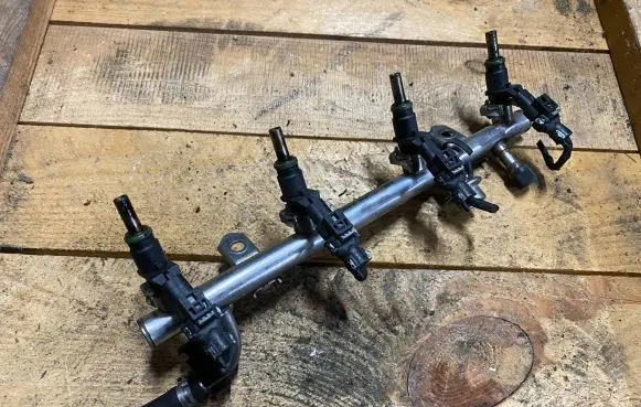 Fuel injectors set