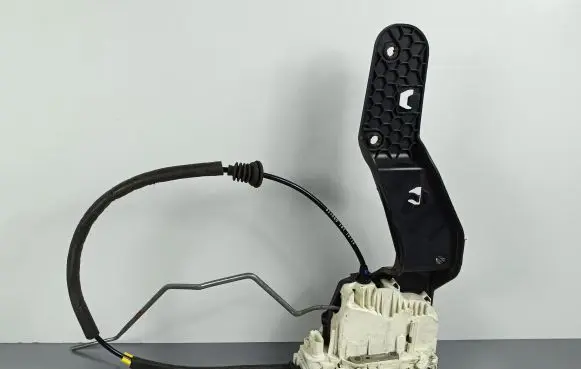 Jeep Grand Cherokee Front door lock P04589924AF