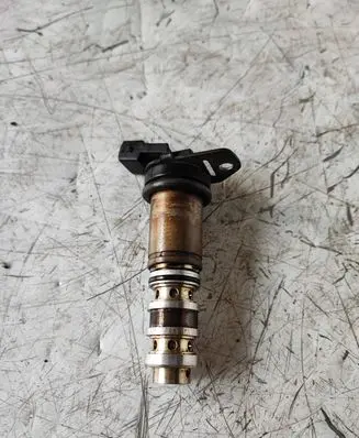 BMW 5 F10 F11 Camshaft vanos timing valve 785619