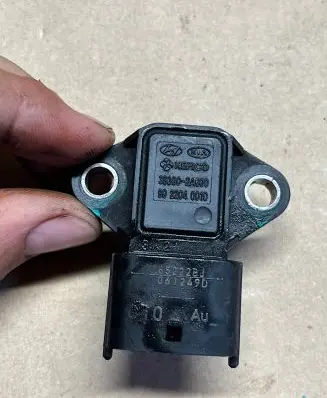 KIA Carens III Air pressure sensor 393002A600 061249D 65222BJ