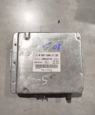 Mercedes-Benz S W220 Engine control unit/module A0315451132 2000440187 00004421A9