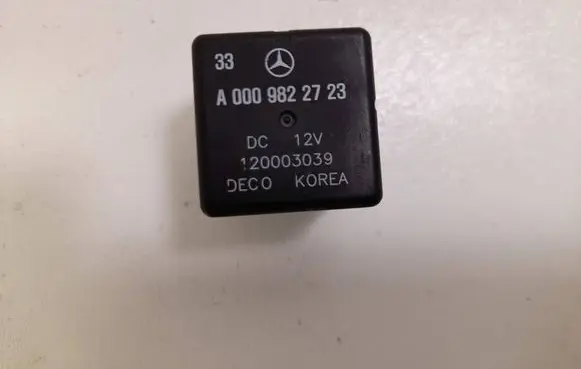 Mercedes-Benz C W205 Other relay A0009822723
