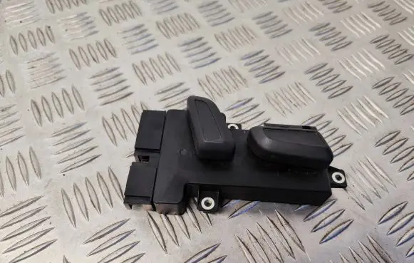 Skoda Superb B6 (3T) Seat control switch 8K0959748