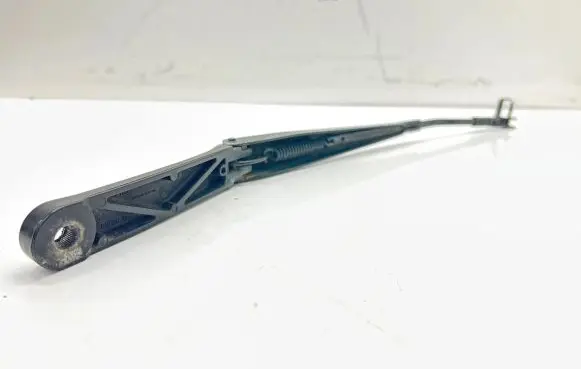 Skoda Octavia Mk2 (1Z) Front wiper blade arm