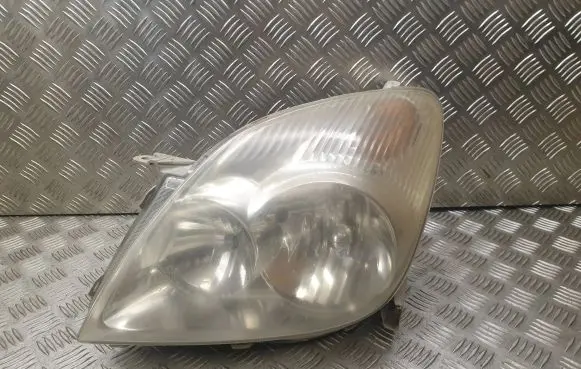 Toyota Corolla Verso E121 Headlight/headlamp