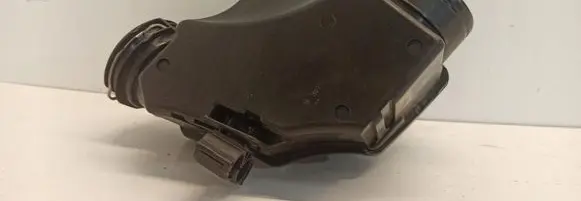 Intake resonator