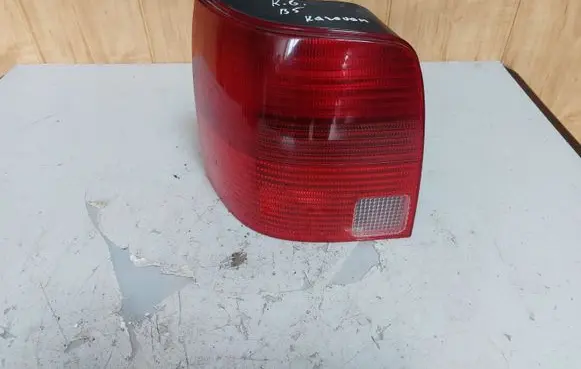 Volkswagen PASSAT B5 Tail light bulb cover holder 3B9945257 393361