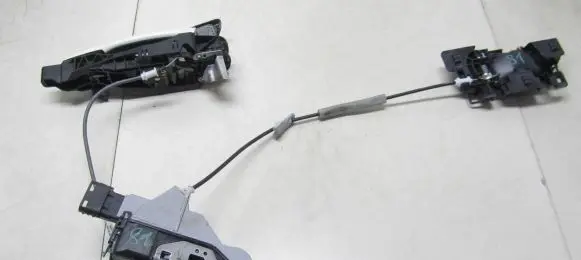 Citroen C3 Front door lock 123982