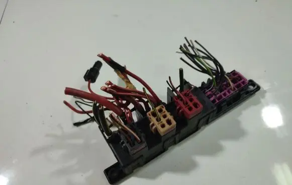 Volkswagen PASSAT B5.5 Fuse box set