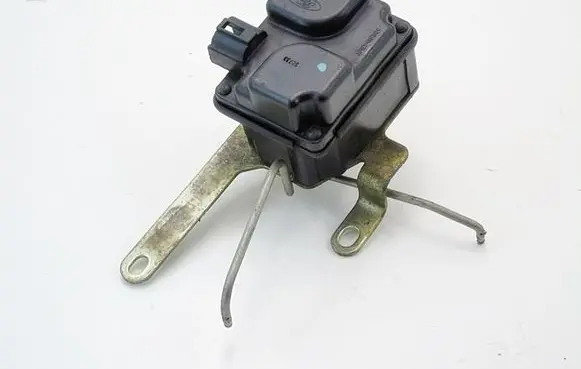 Ford Mustang I Turbo solenoid valve XL3E-9J559-BC