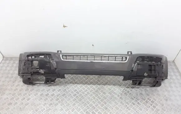 Volvo XC90 Front bumper 08620598