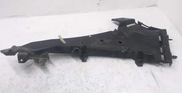 Audi Q7 4L Front bumper mounting bracket 4L0807284 4L0807284RE