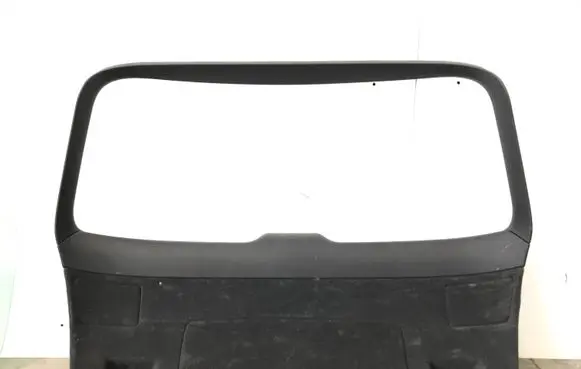 Audi A4 S4 B7 8E 8H Tailgate trim 8e9867979b