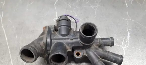 Seat Cordoba (6K) Thermostat housing 030121117d