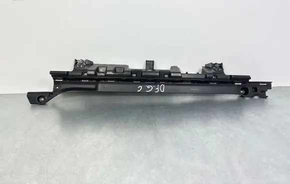Land Rover Defender Other exterior part L8B217B861A
