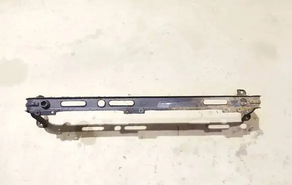 Ford Focus C-MAX Radiator mount bracket 