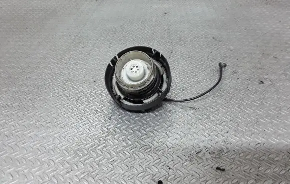 Mitsubishi Grandis Fuel tank filler cap 