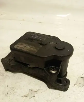 Opel Zafira B Intake manifold valve actuator/motor 55199915 70062106