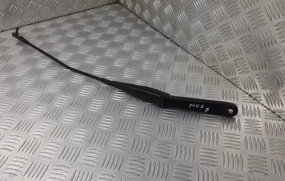 Ford Focus Front wiper blade arm 4M5117526