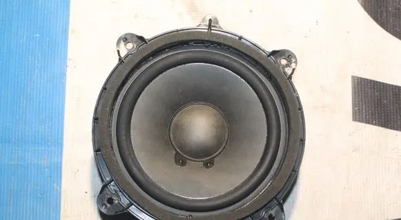 Volvo C70 Front door high frequency speaker 31252273