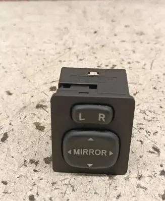 Toyota Corolla Verso AR10 Wing mirror switch 769746c 183574