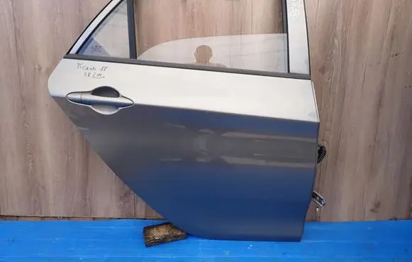 KIA Picanto Rear door
