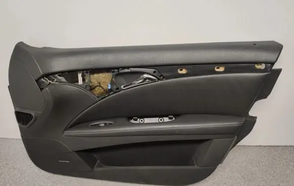Mercedes-Benz E W211 Front door card panel trim A2117201678