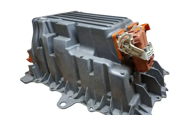 Voltage converter inverter