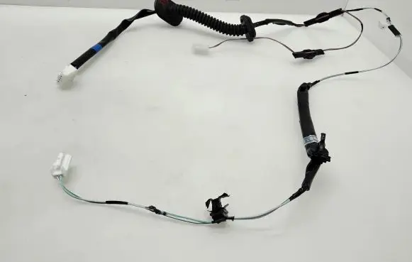 Suzuki Swift III Rear door wiring loom 3675153RDO