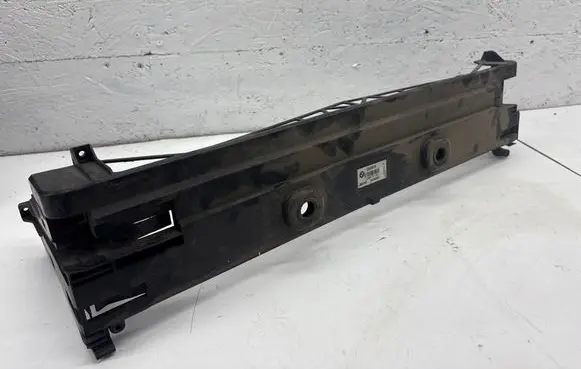 BMW 5 F10 F11 Top upper radiator support slam panel 7804618