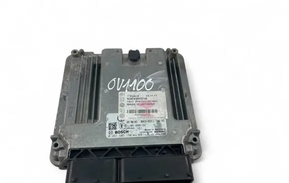 Volkswagen Touran I Engine control unit/module ECU 03C906021 0261S05150