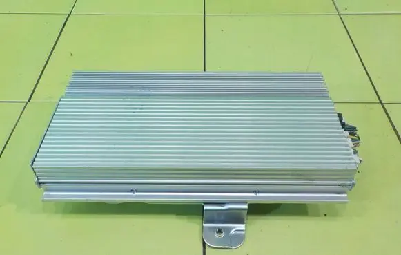Chrysler Grand Voyager V Sound amplifier 05107086AG UP57