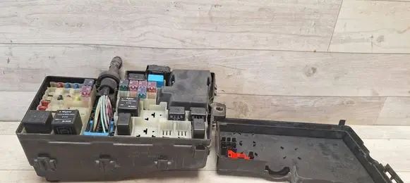 Mazda 3 I Fuse box set BP4K66765 518818109 072315