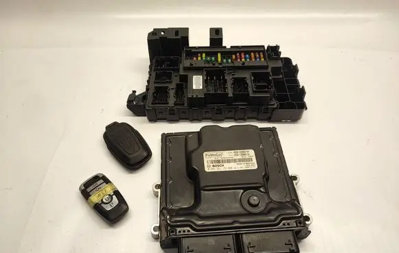 Ford Mustang VI Engine ECU kit and lock set KR3A12A650HA