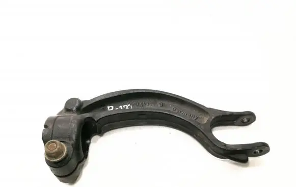 Audi A8 S8 D4 4H Lower shock absorber bracket 8R0413B