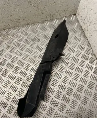 Fender mounting bracket
