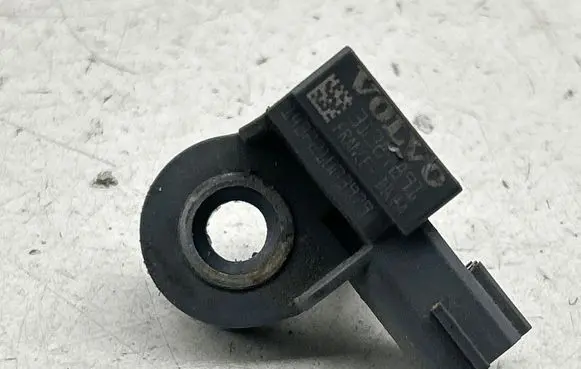 Volvo V40 Airbag deployment crash/impact sensor 31367891 143221003979