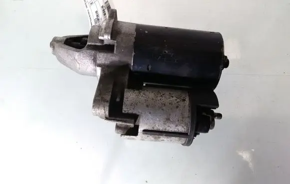 Volkswagen PASSAT B5 Starter motor 012911023