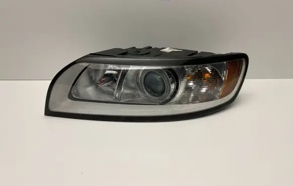 Volvo V50 Headlight/headlamp 30763033 0301237201 LE06A6152
