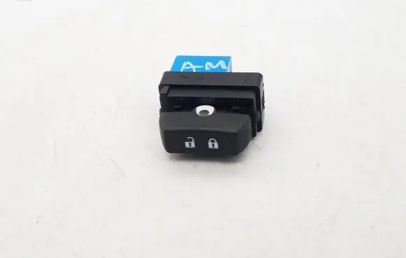 Tailgate opening switch