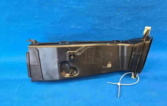 BMW 2 F44 Brake cooling air channel/duct 8499933