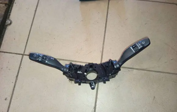 Hyundai Ioniq Multifunctional control switch/knob 93403G2810