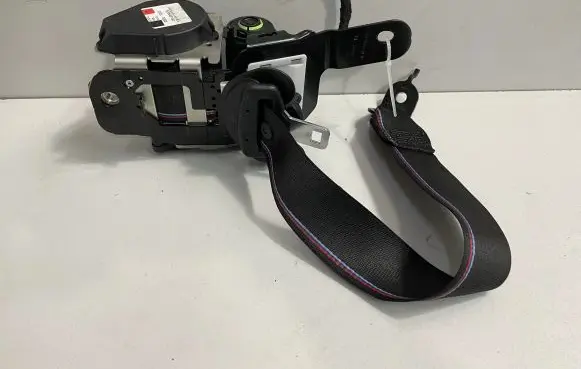 BMW 4 F32 F33 Front seatbelt 8058484