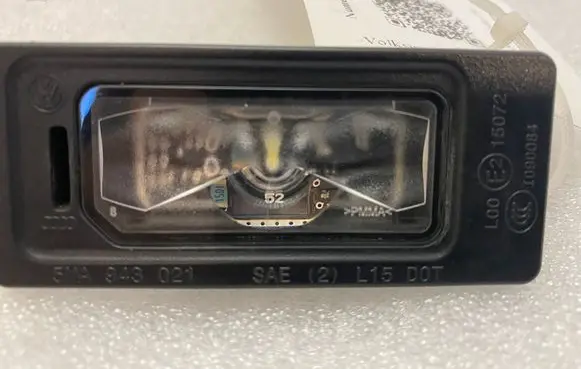 Volkswagen Tiguan Number plate light 5NA943021