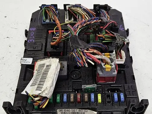 Peugeot 3008 I Central body control module 96640587804CAR 9664058780