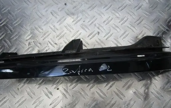 Opel Zafira A Under headlight/headlamp trim 90580652