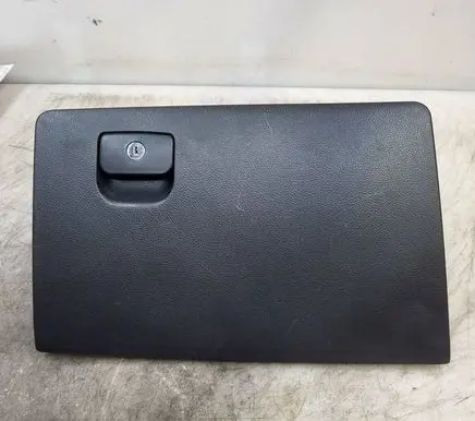 Hyundai Santa Fe Glove box lid/cover 845112B000