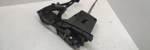 Volvo V70 Front door lock 30661073